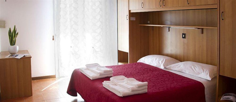 Hotel Felix Pindemonte Лидо ди Йезоло Екстериор снимка